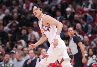 有六名球员 有六名球员